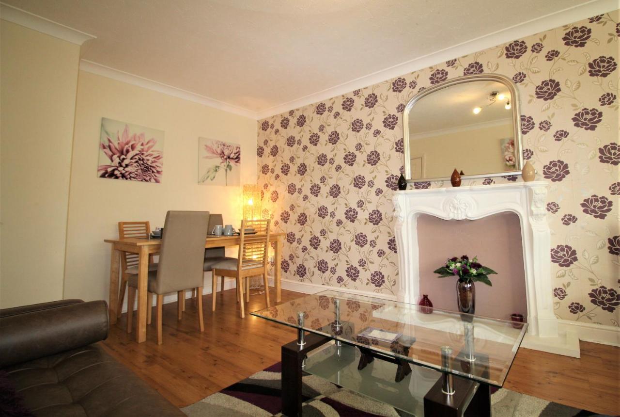 Doncaster - Boswell - Large Balcony Apartment - 2 Double Beds - 2 Bedrooms - Close To Town & Racecourse - Off Street Parking 2 Cars - Fast Wifi Exterior photo